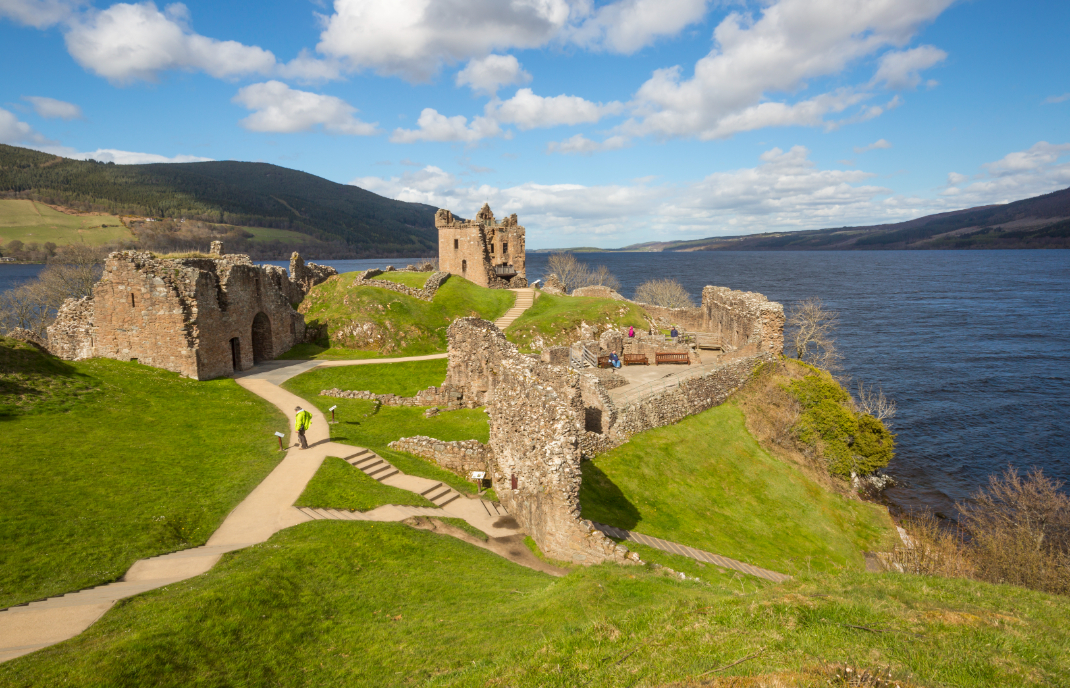 Loch Ness en Écosse